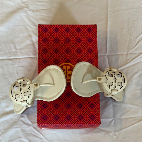 Tory Burch Miller Sandal, Bleach (Ivory) Leather, Size 11! - Picture 7 of 8
